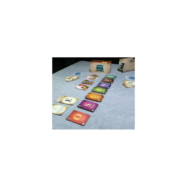 Paperback — paperback (a softcover book) - BOARD GAMES