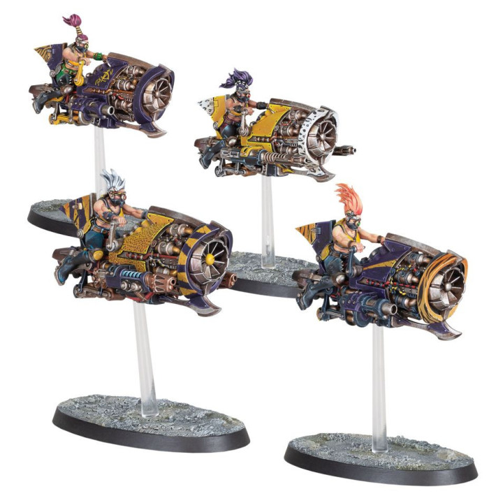 FIGURINES - Escher Cutters