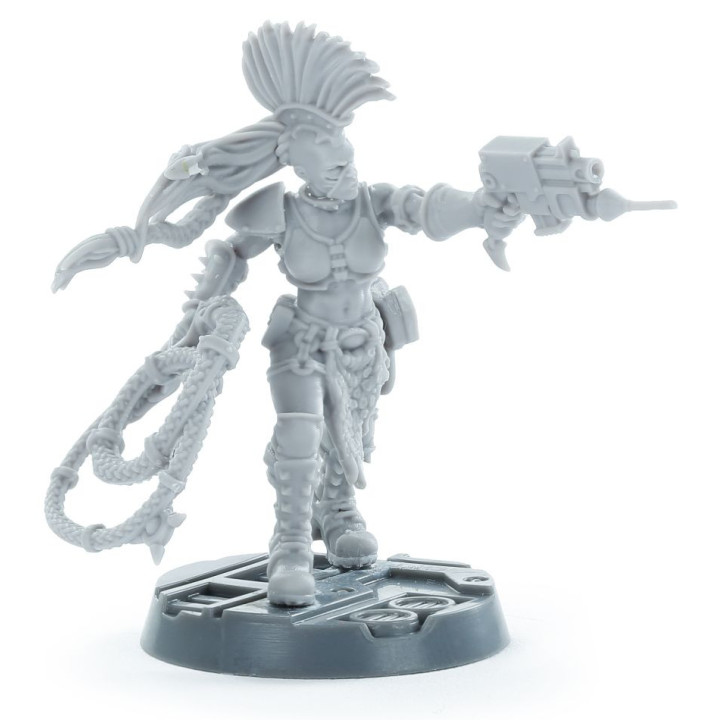 NECROMUNDA - Escher Champion with Shock Whip