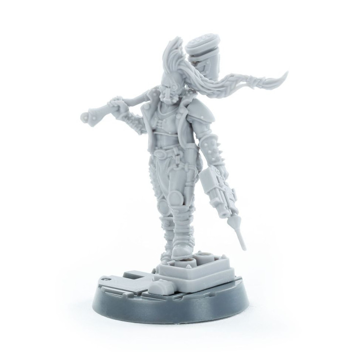 NECROMUNDA - Escher Champion with Power Hammer