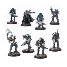 FIGURINES - Van Saar Tek-hunters